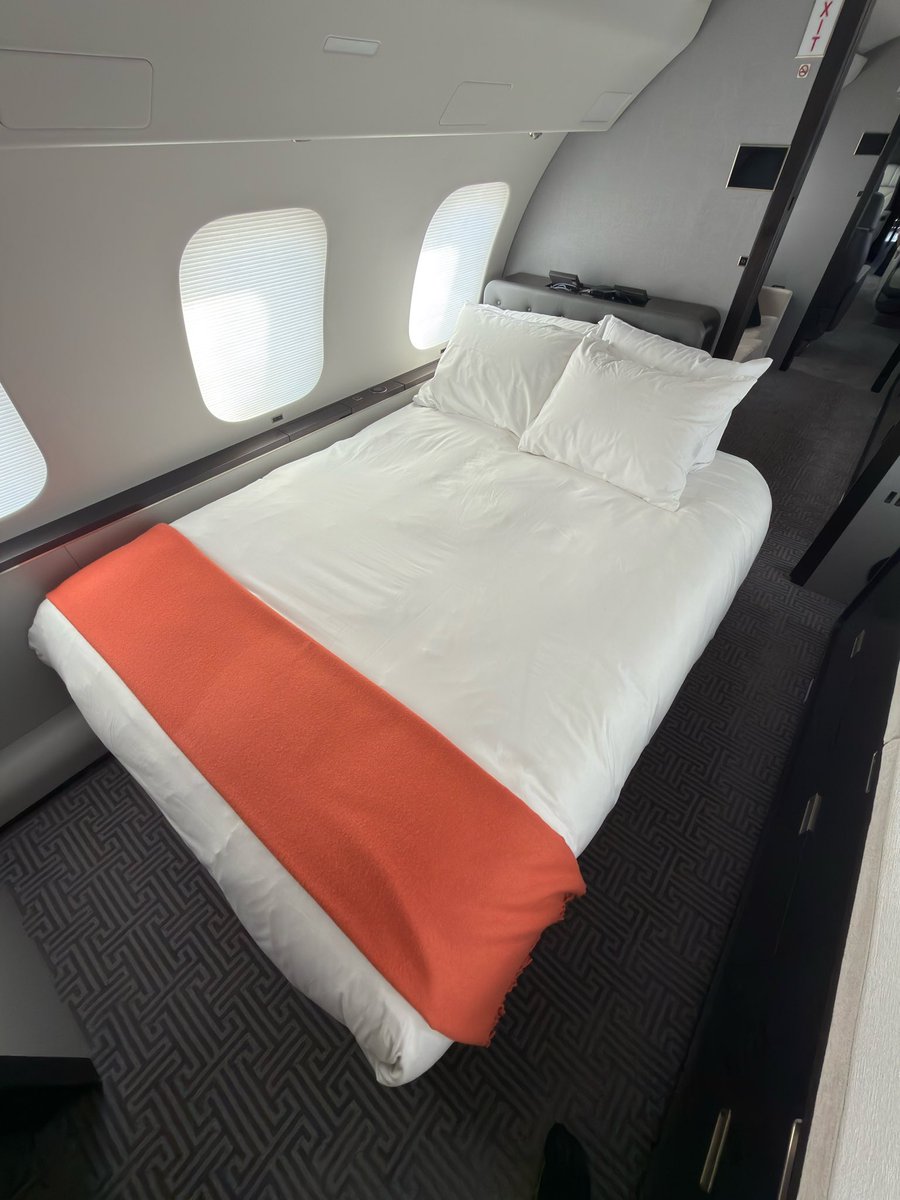 ridewithjetra's tweet image. Jetra reviewed the Bombardier Global 7500: 16–18 hour range, luxury interior with bed, kitchen, bathroom. Expensive but elite comfort. Jetra rating 9.8/10.
#jet #jetra #luxury  #global7500