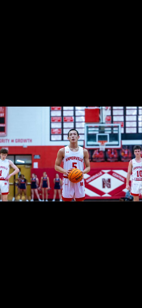 Coach_Murph11's tweet photo. 2028 6’2 Liam Lau had a great sophomore campaign at Naperville Central this year. A big time scorer, Liam is not afraid of any challenge. He will have a great spring playing on the @RiseCircuit https://t.co/WSJs15AKH7