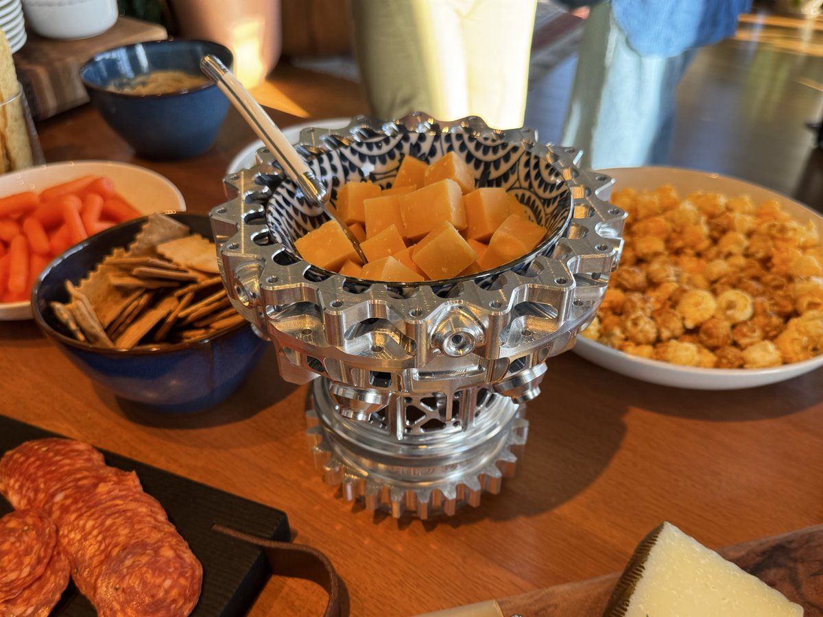 em m0shouris tweet media