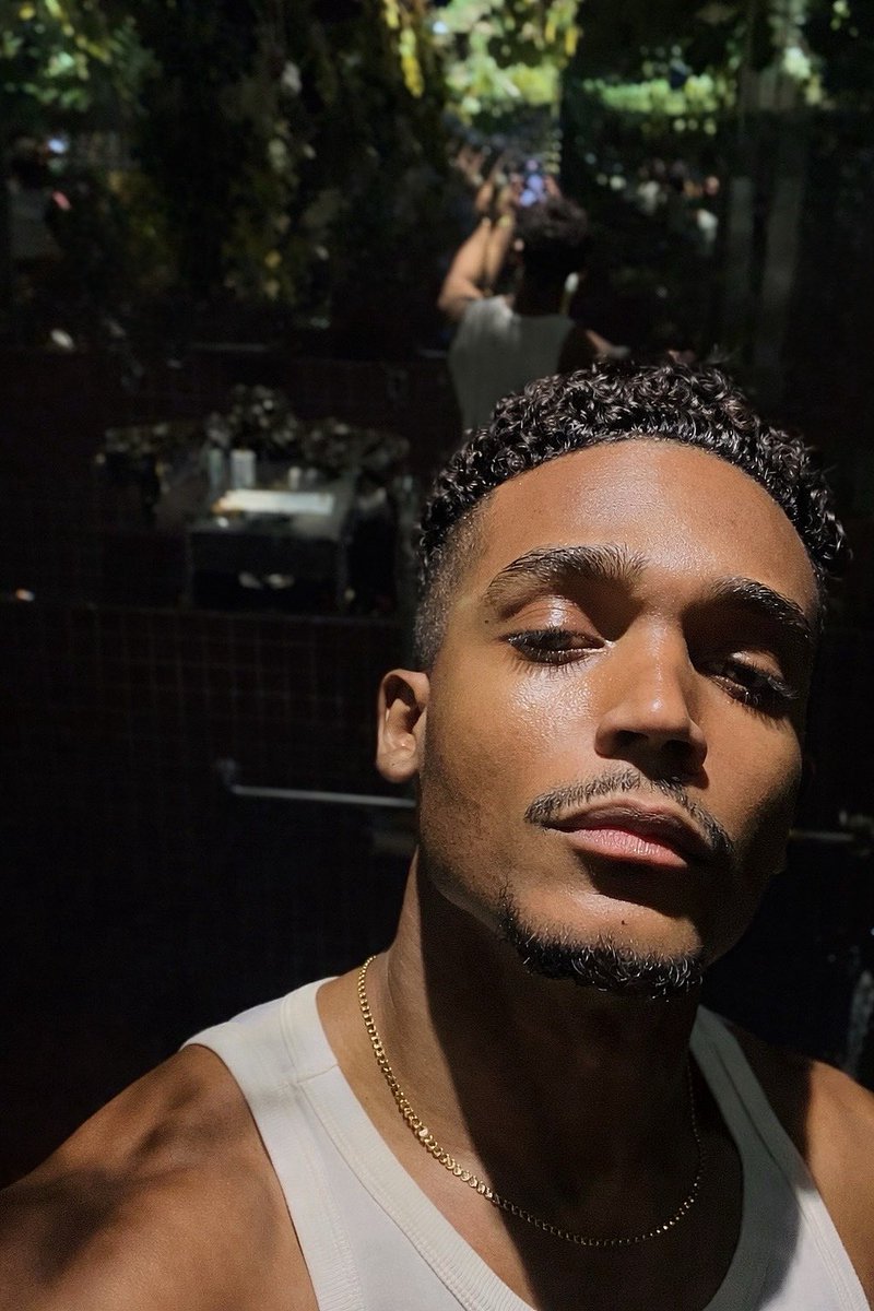 𝔐𝔦𝔰𝔱𝔢𝔯 𝔖𝔦𝔫𝔦𝔰𝔱𝔢𝔯 tweet media