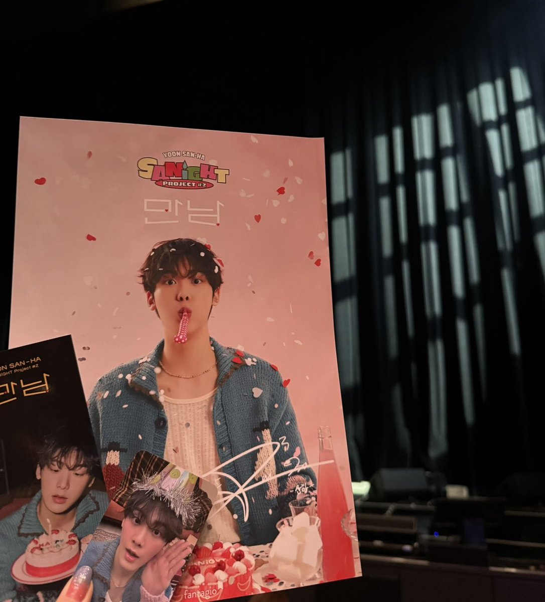 _minren_'s tweet photo. SANiGHT Project #1 - 바람💙
SANiGHT Project #2 - 만남🩷
SANiGHT Project #3 - 약속💛

お誕生日という一年で1番の記念日に一緒に居られるだけで幸せなのに、毎年こちらが貰ってばかりだね🥲
今年もSANiGHTを開催してくれてありがとう🥲♡

#SANiGHT_약속 #SANiGHT 
#윤산하 #YOONSANHA #ユンサナ https://t.co/neJejcsFAG