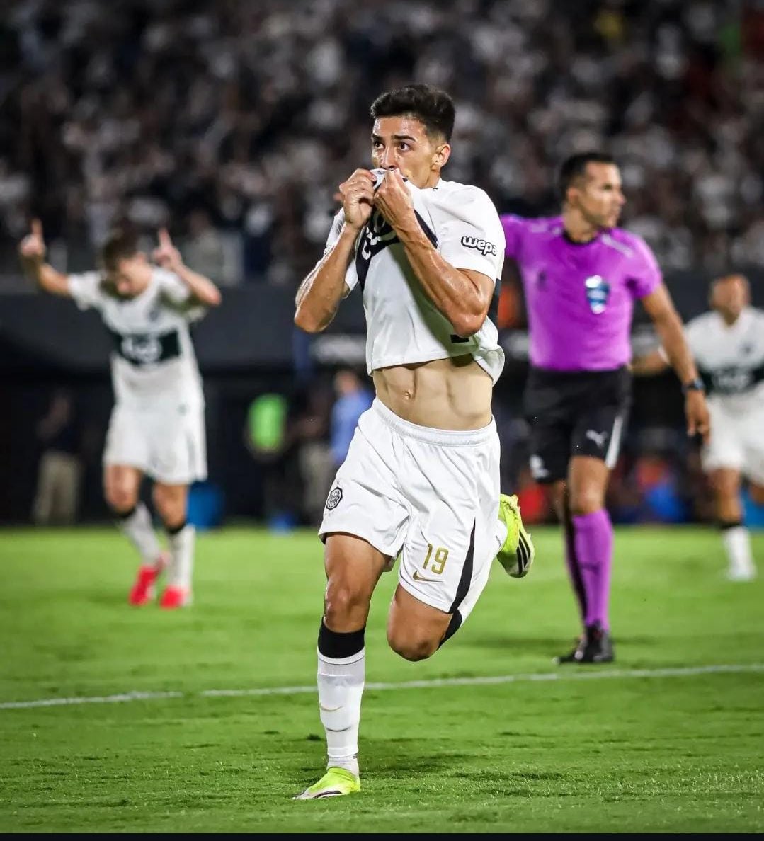 Felipe Melo Olimpista tweet media