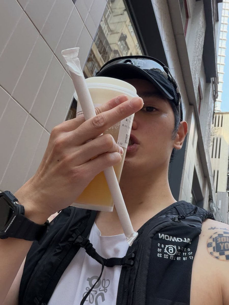 taeyong pics tweet media