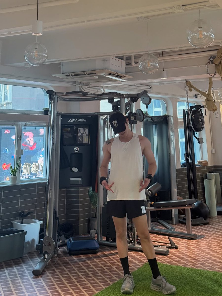 taeyong pics tweet media