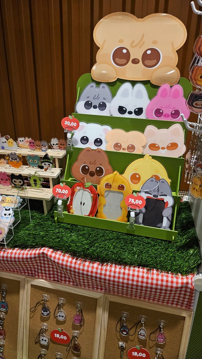 mong studios tweet media