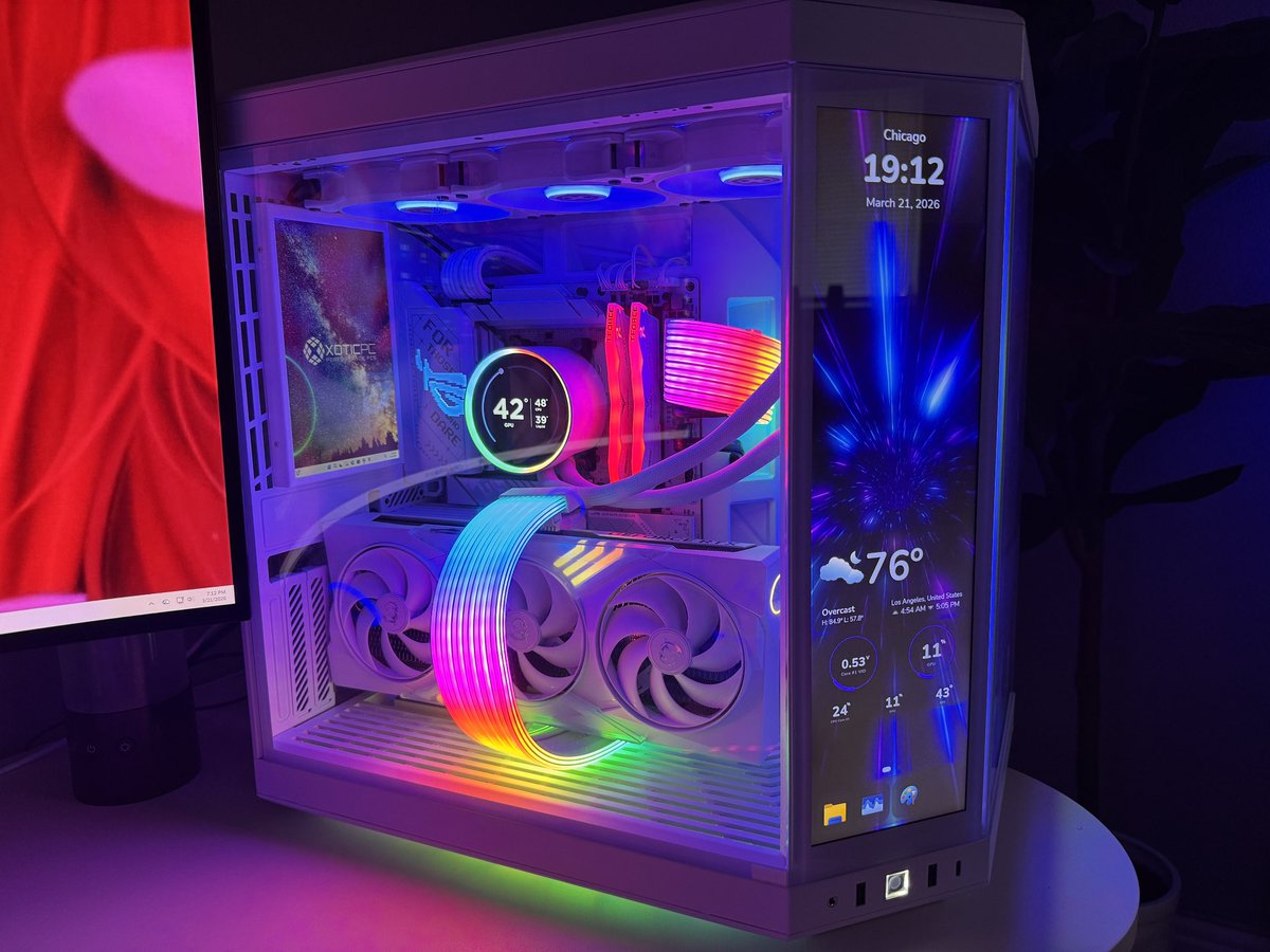 Acehilm24's tweet image. Anybody have the y70 touch case with double screens? I’m trying to change my led lights. The fan LEDs are changing but but the light strips are not. Not sure what to do. Help.

#hyte #y70touch #gamingpc