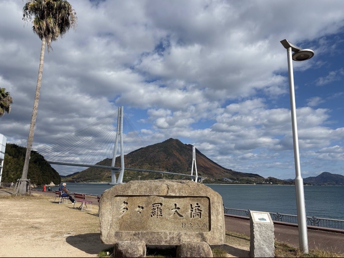 aipanda_panda's tweet photo. 先週、800km車で往復
頑張って片付けてきたけどまだまだ
田舎で買うと家財がついてきます
明日、自力で引越し
リフォームも楽しみ
畑は土を整えてから
まずは釣りにいきたいな

#島暮らし
#人生後半の物語 https://t.co/tnU3A3uQld
