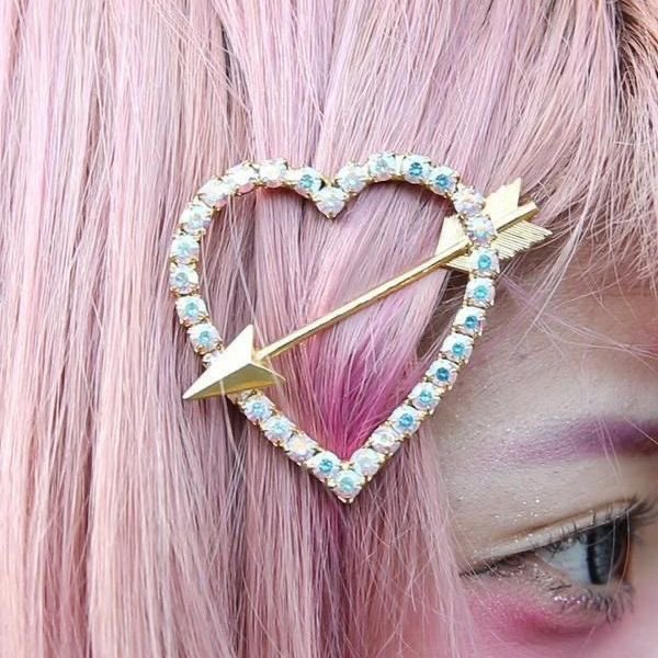 it’s foals tweet media