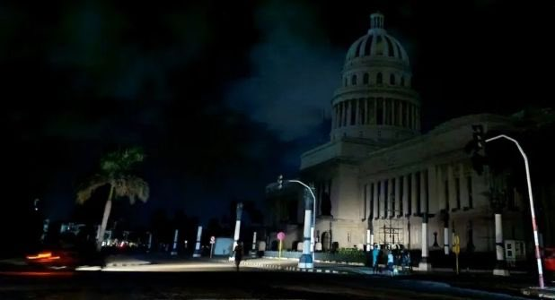 🇨🇺
Cuba: Coupure d’électricité massive à Cuba, toute l’île est plongée dans le noir.
x.com/restitutorII/s…