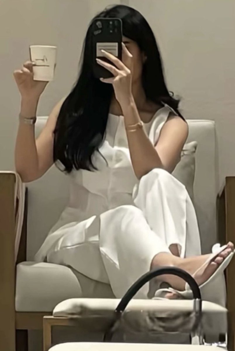 ❥ 𝐅𝐀𝐑𝐀𝐒 tweet media