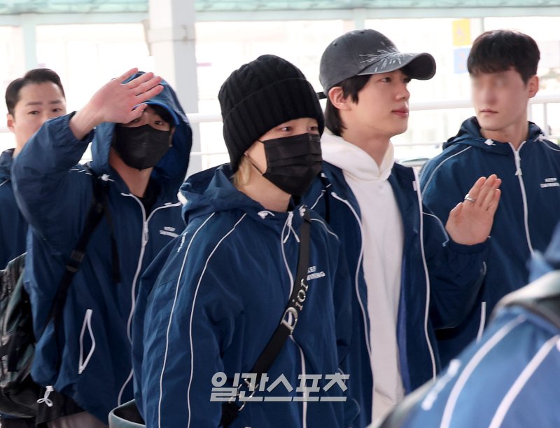 ☾ rpwp 🪭 tweet media