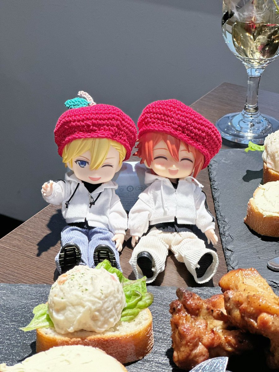 6️⃣✨ tweet media