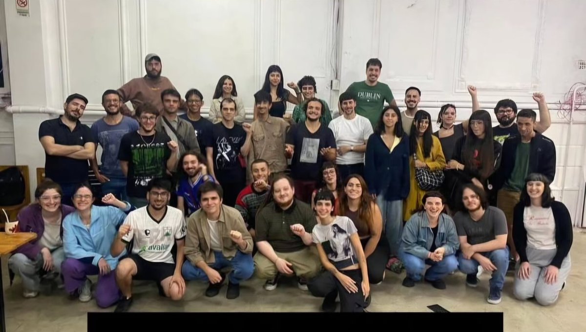 100 del Ya Basta vs 30 del PTS. Y el PTS no quiere la unidad en Filo... tosudos son los hechos, vos fijate!!!