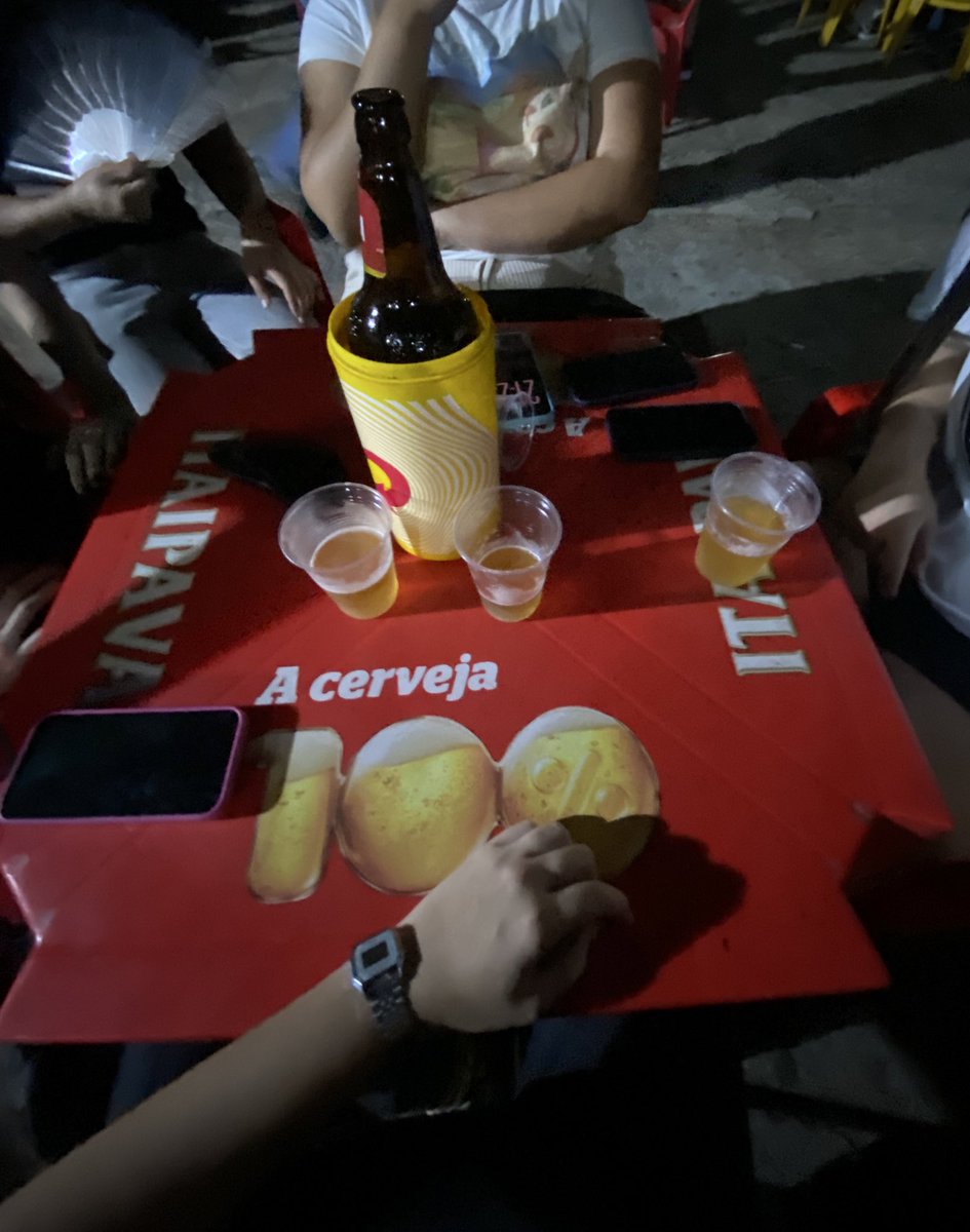 nem ia beber hoje mas a megan dar unf no j* é motivo de se comemorar