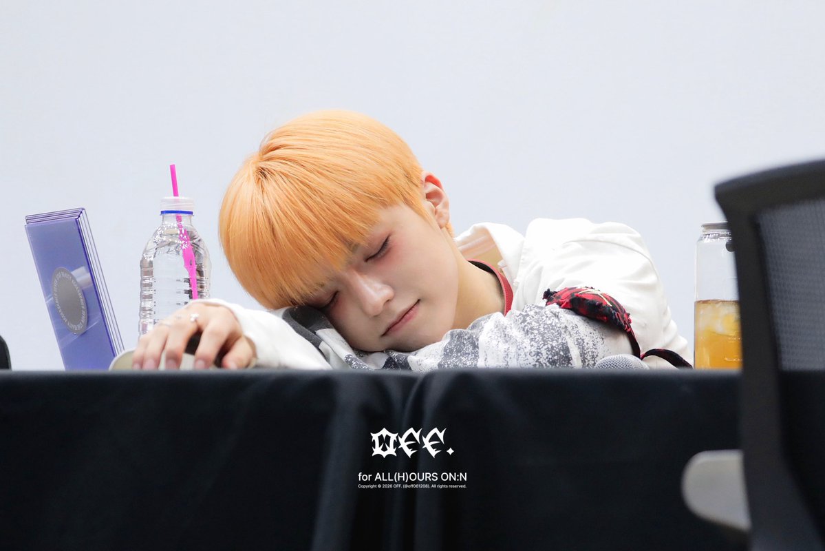 𝗢𝗙𝗙. tweet media