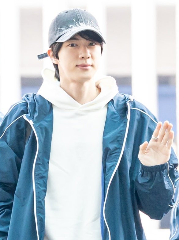함찐⊹⁺ tweet media