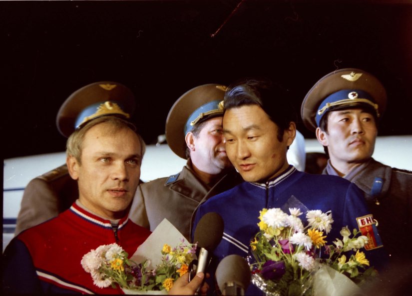 МОНЦАМЭ-Монгол tweet media