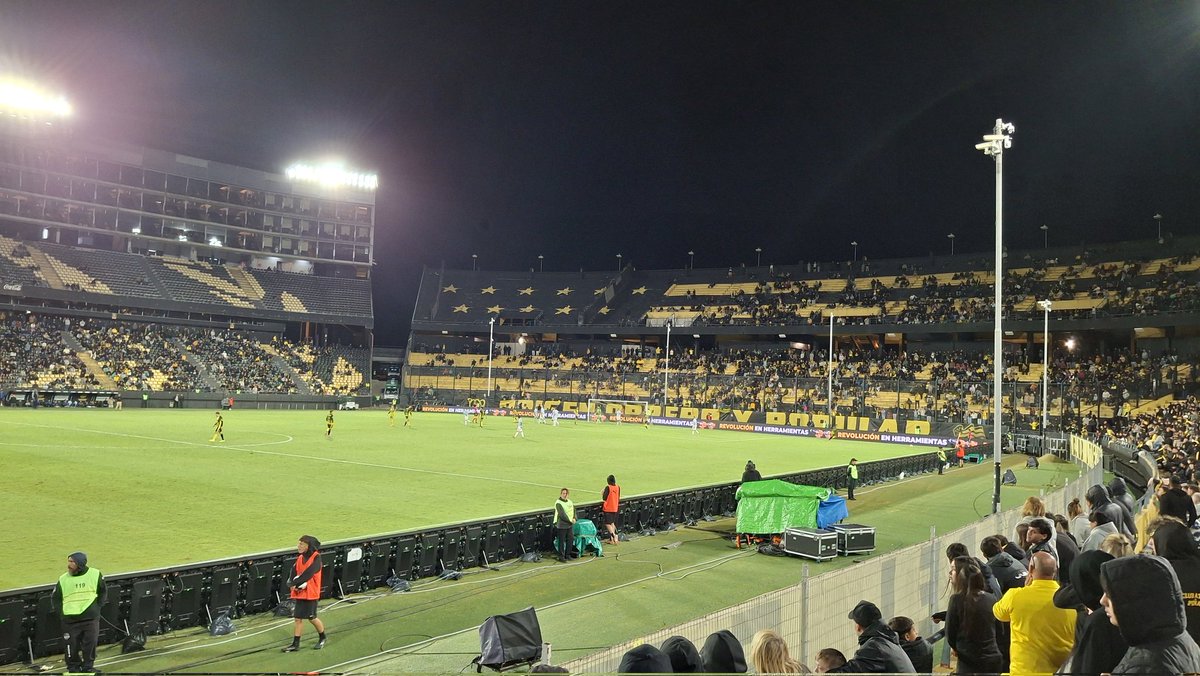 Lodeon 🟨⬛ tweet media