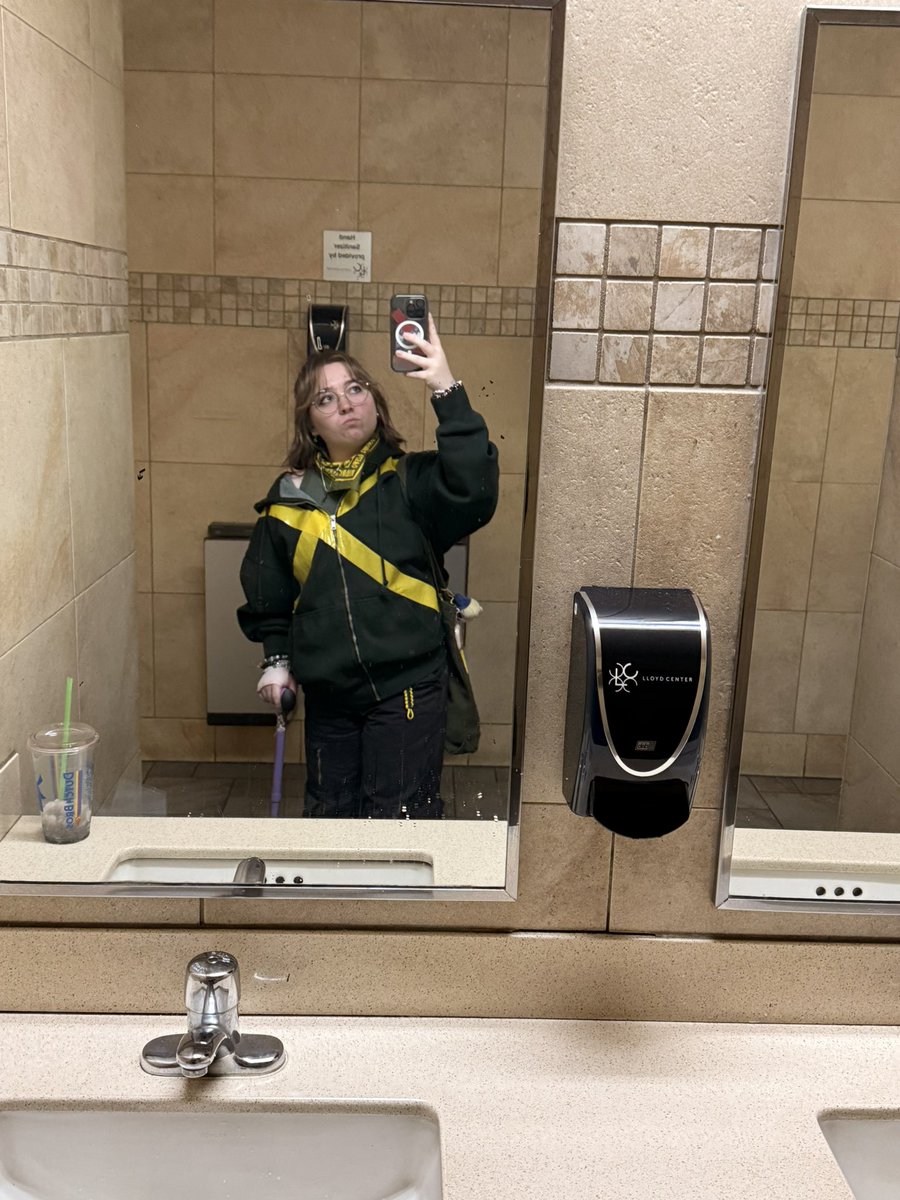 jennaa☆ SHAKY tweet media