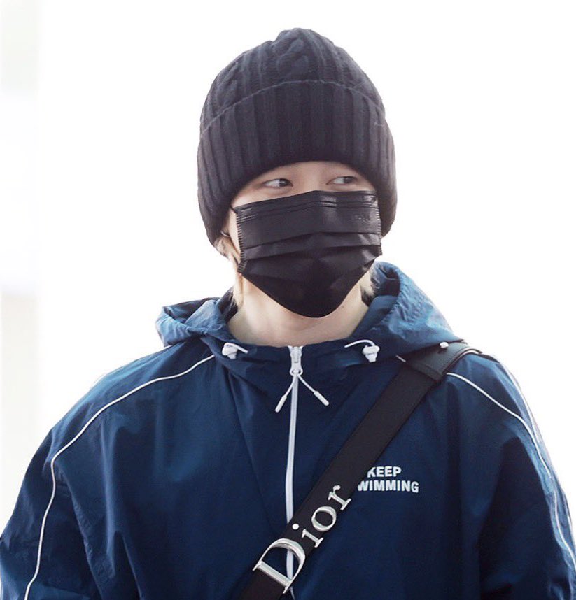 This is insane 😭

10pm 🐥.                                          10am 🐥.