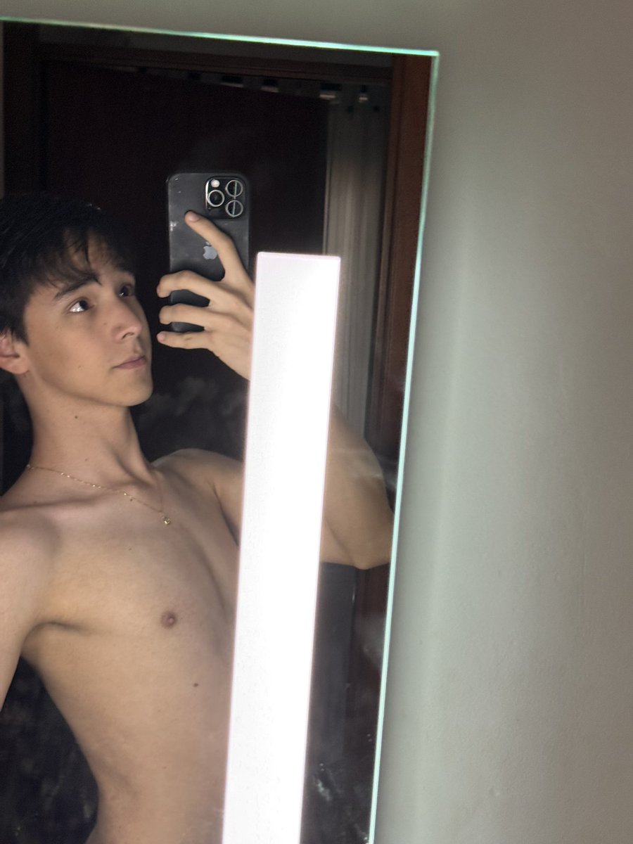 milo🐣 tweet media