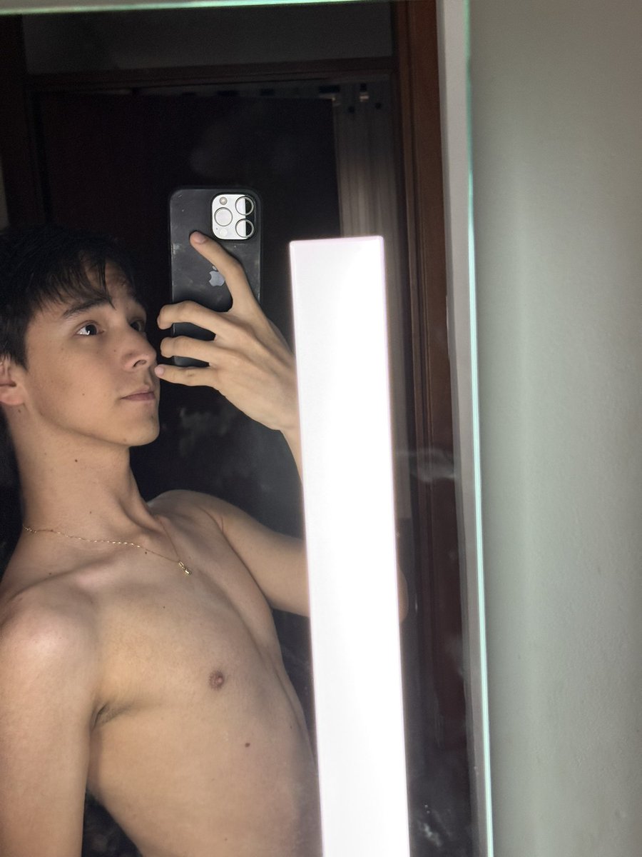 milo🐣 tweet media