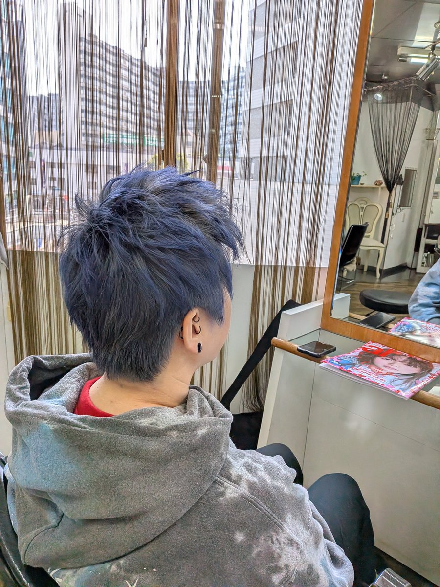 floram2009's tweet photo. コバルトブルー×サファイア🔷🔵🔷
髪質を見極めお客様に最適なスタイルを提案させて頂きます。BY りょう
ご予約はお電話・ネットから承ります。
🖥️https://t.co/5JzjonCRZc
☎️ 0492254489
#floram ＃川越市 #川越美容室 #川越駅東口 #マンツーマン施術 #丙午 #コバルトブルー #サファイア #ブリーチ https://t.co/d8d0qhNBsR