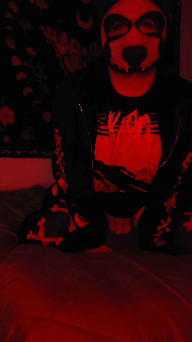 ZZombieKittyAD's tweet photo. im craving dick so badly >~< https://t.co/VuEw768Zly