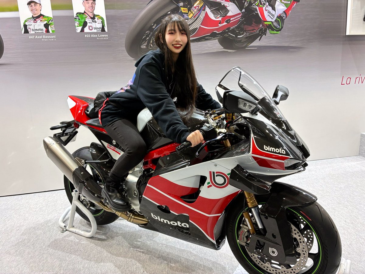 tamiful_ghoul's tweet photo. ずーっと行きたかった
大阪モーターサイクルショー初参戦✨
掘り出し物も購入できて、大満足。
白バイはよじ登りながらでないと、乗れなかった…。 https://t.co/Cu4iufJijR
