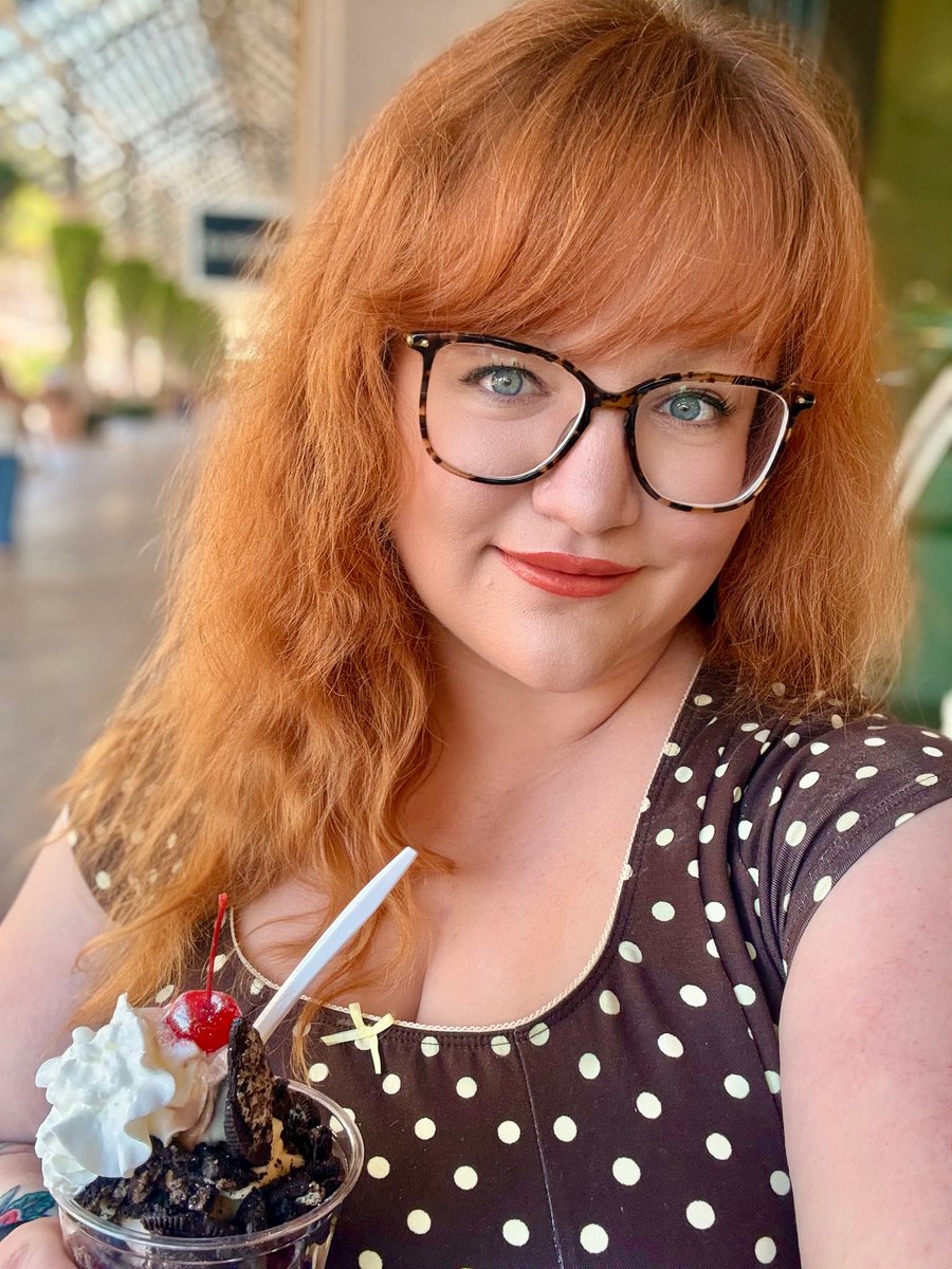 sarah ☁️ tweet media