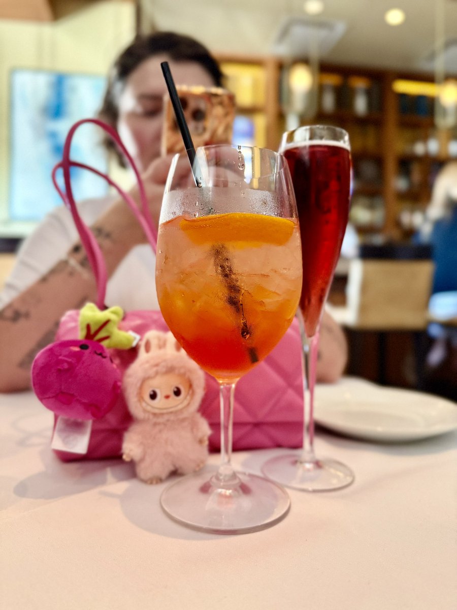 sarah ☁️ tweet media