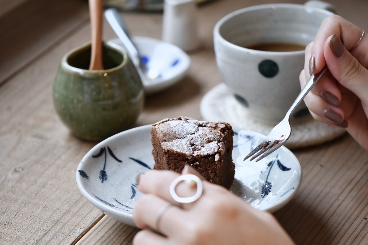 _yoo_cafe's tweet image. バスクチーズケーキと
手作りランチプレートを楽しむ
京都のちいさな古民家カフェ🥧

・併設雑貨店  @shop_yoo 
- - - - - - ＜ cafe 最新情報 ＞ - - -
instagram.com/yoo_cafe_

🌳open 11:30 close18:00
yooshop.net/home/access

＊ 4月25日(土) 26日(日)
ミニ会席「華」登場

and more ...🍰