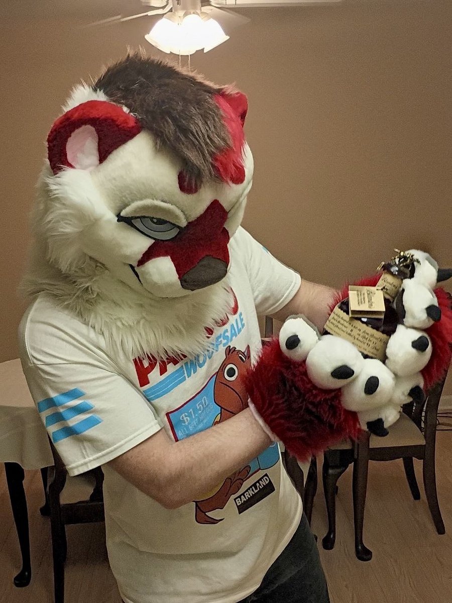 Fusker! 🐾FurtheMore? tweet media