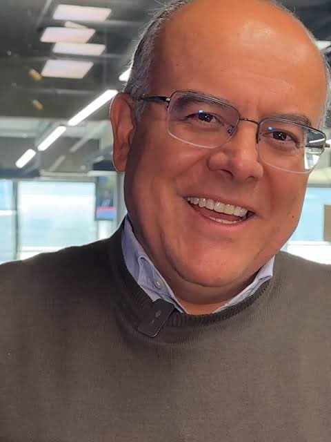 <a href="/JuanitaGomezL/">Juanita Gómez L.</a> Este tipo nunca puede volver aparecer en pantalla ni trabajar con mujeres, que peligro mandarlo a cubrir el mundial compartiendo hotel con otras periodistas y equipo de trabajo femenino