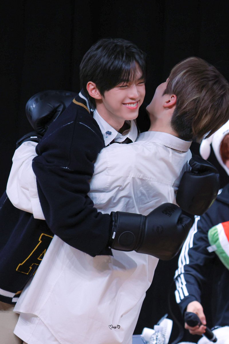 분명너희미소가 서로를구한적이잇을걸!!♡