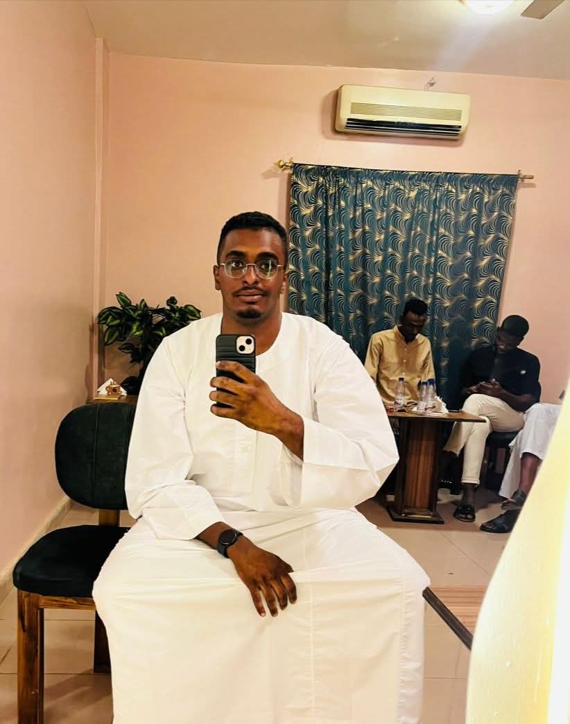 إعادة الله عليكم بالسلامه والاسلام والأمن والأمان والاستقرار🤍🤲
كل سنه وانتو طيبين وتامين ولامين🤍
تحديدا تامين ولامين لانو عرفنا معناها في ال تلاته سنين المضت دي