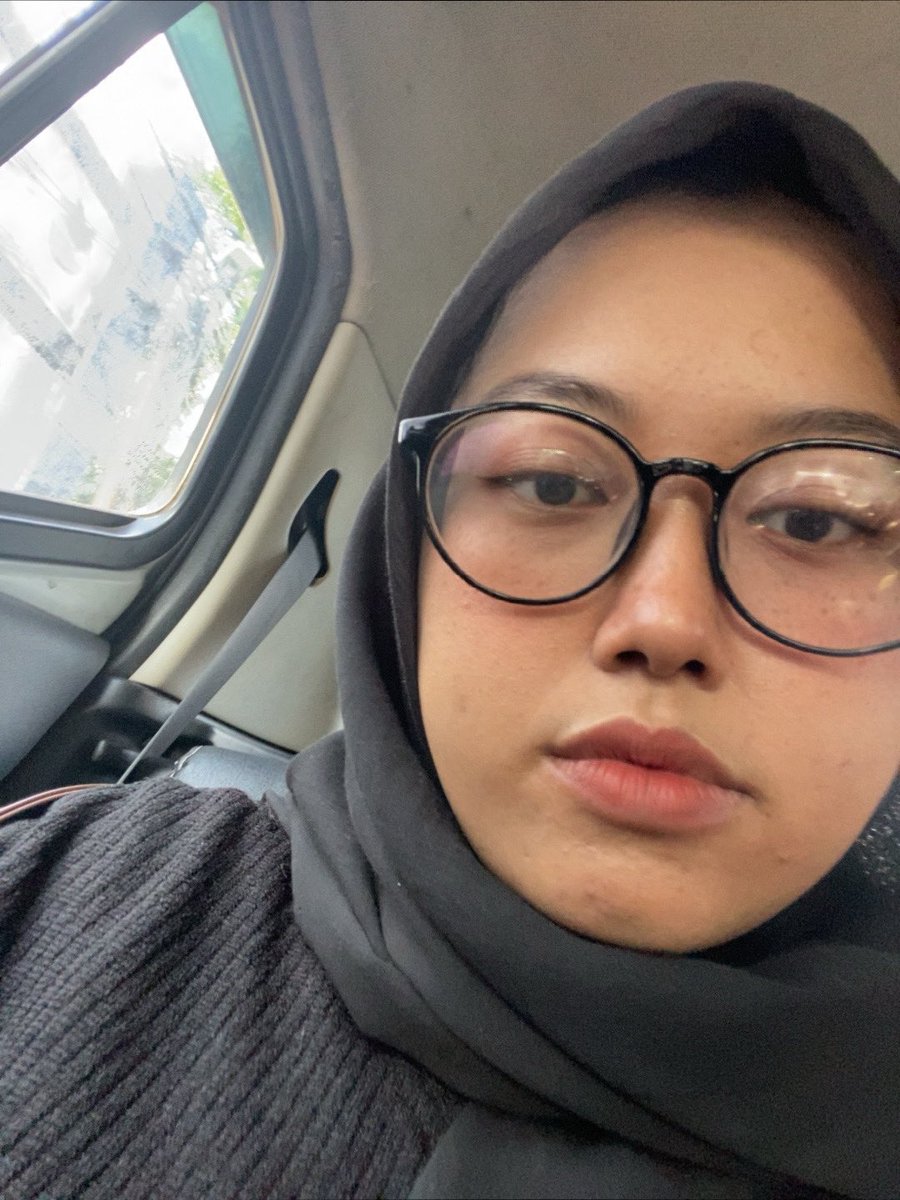 ᖇOᗷIᑎ tweet media