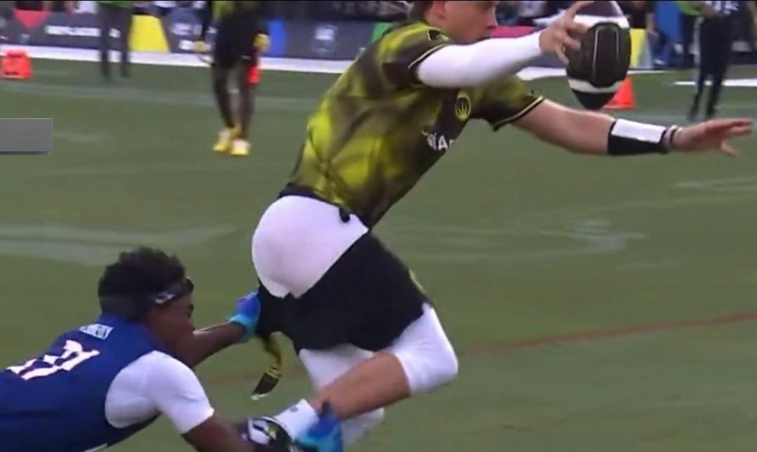 Joe Burrow Fan Club tweet media