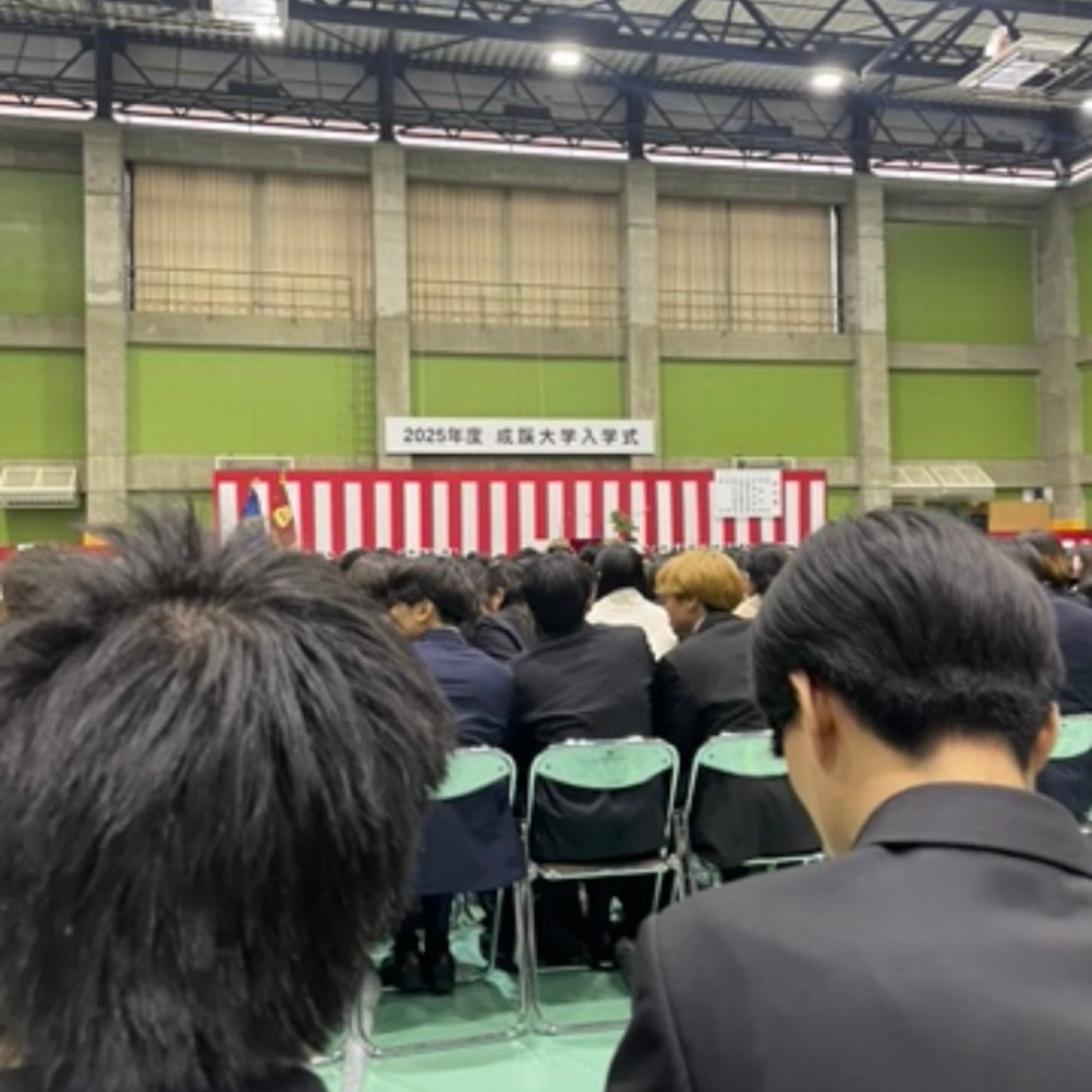 sft_seikei's tweet photo. 【✨️支部員の入学式レポート✨️】

私は一人で入学式、新歓をまわりました！🫶

入学式では校歌を聴いたり、応援部やチアリーディングのパフォーマンスを見ました📣‼️

SFTの新歓にも足を運びました🐾
新歓に行ってみて自分にあっていると思ったので入部を決めました！！ https://t.co/AnjhtUNhEN