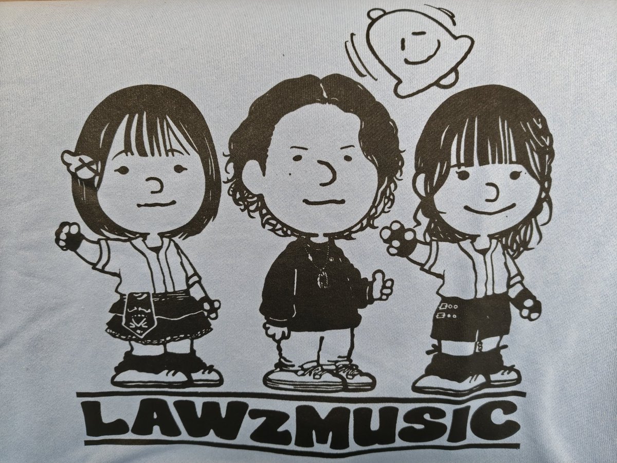 2WINGパーカー可愛いねぇLAWzMUSIC柄やっとゲットできたよぉ去年のワンマン日程変更で仕事の休み取り直すなんて無理でどうやっても購入出来なかったから嬉しい😭✨️✨️

昨日の余韻に浸りつつ本日我が家は鉄婚式💍
今年は甘えん坊むぎ🐈‍⬛もいるので昨日長く家をあけた分今日はお家でのんびり🐈‍⬛🐾✨️