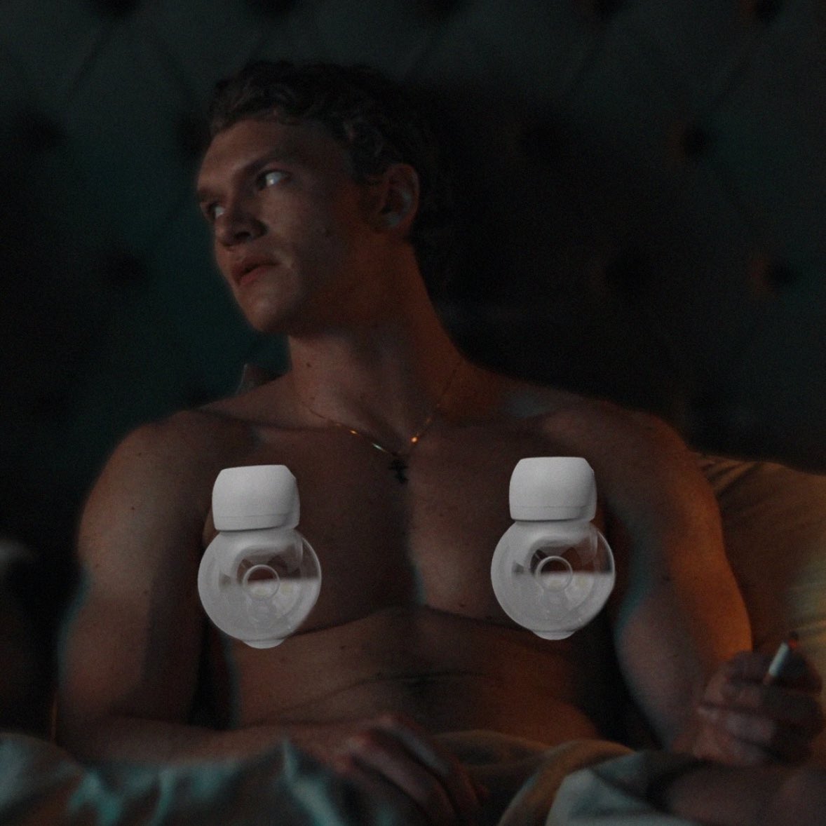 cass 🖤 🏒 tweet media