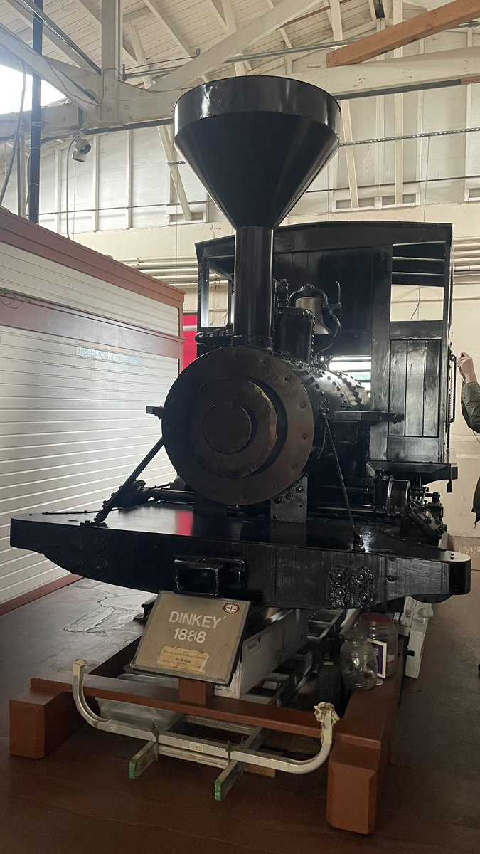 Colin⚔️🚂 tweet media