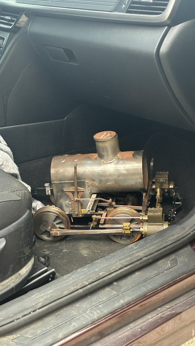 Colin⚔️🚂 tweet media