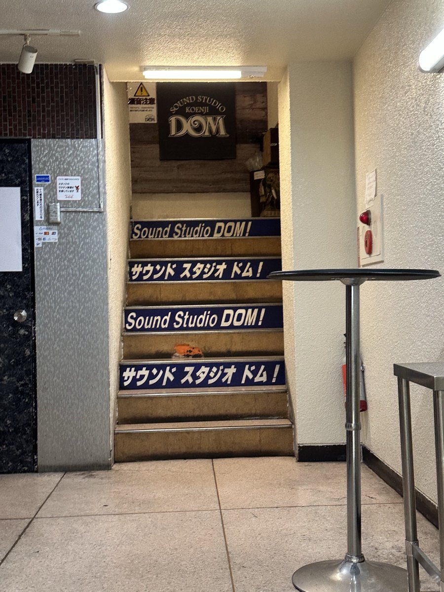 DrawingCollapse tweet media