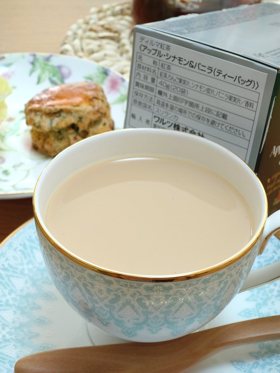 macaron3ki_tea's tweet photo. 朝クリームティー
アップルシナモン&バニラ #dilmahski #MIF
自作スコーン「敗北者のスコーン」
season3顔整い個体
自作クリームとコーミソース #creamfirst
我ながら大葉の粗みじんが粗すぎて草草の草、ぜんぜん香り立たない。
もっと氣合い入れろまたはブレンダーちゃんと使え https://t.co/mxPzvcQm34