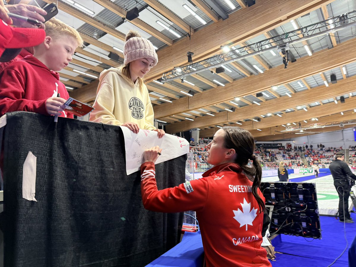 Curling Canada tweet media