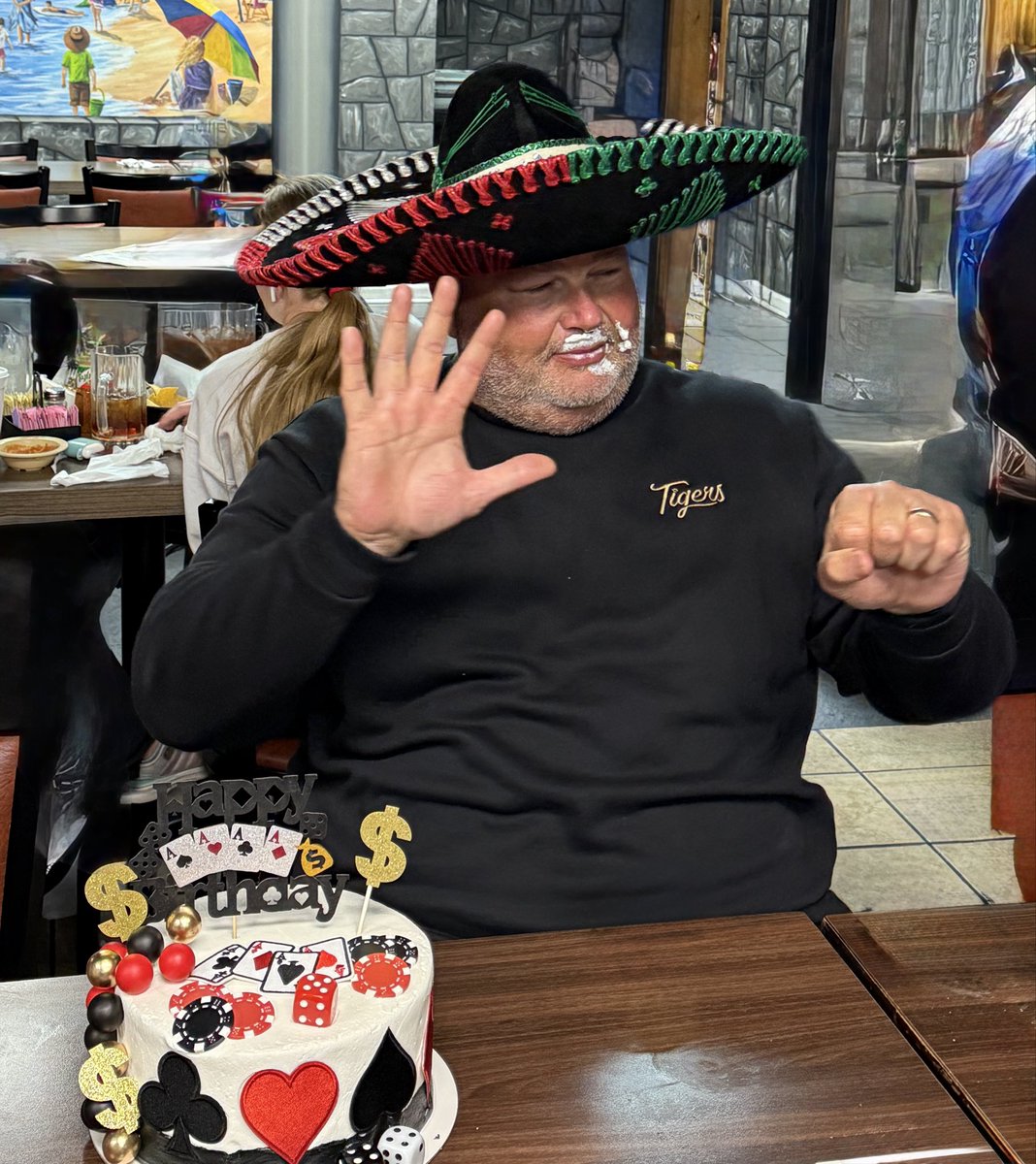 Greg Davis tweet media