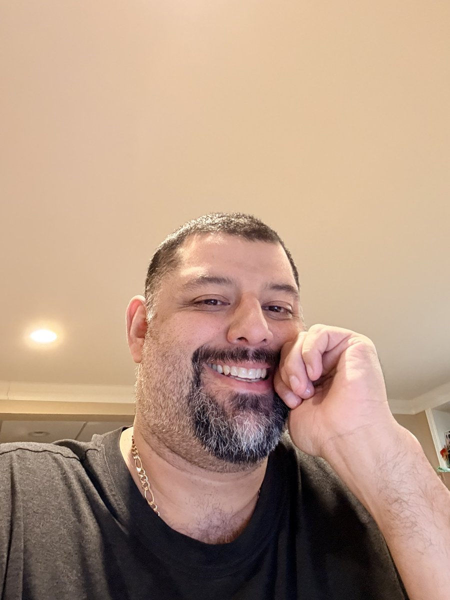 SleevieGShow tweet media