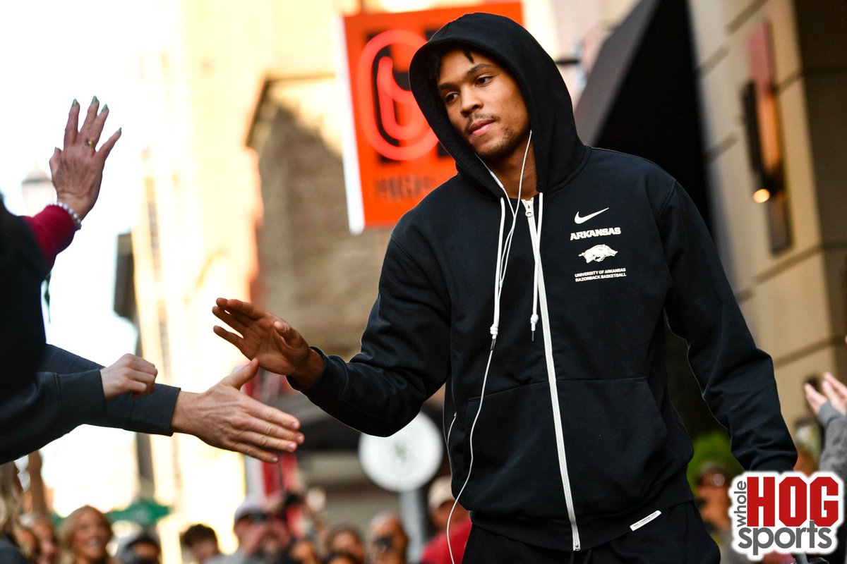 WholeHogSports.com tweet media