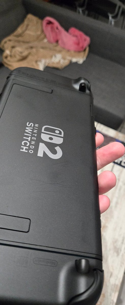 Zekarant tweet media